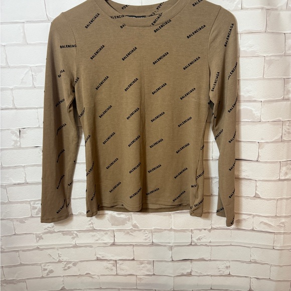 Fashion design like Balenciaga light Brown Logo Print Long Sleeve Shirt - Picture 9 of 12